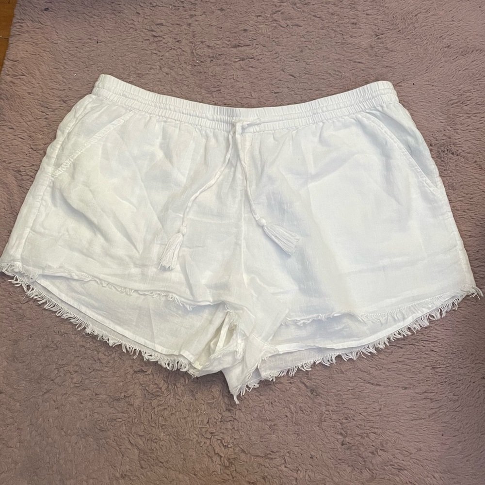 Aerie White Beachy Shorts